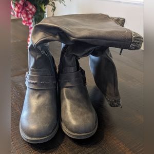 Muk Luks Boots NWOT Size 9